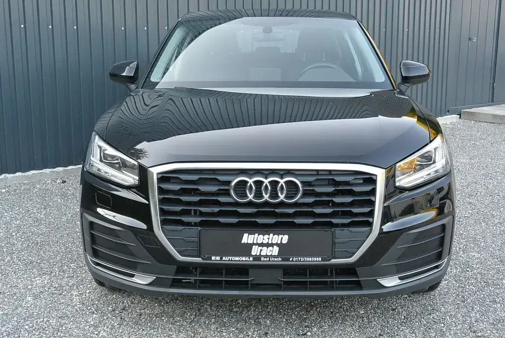 Gebraucht Audi Q2 Basis 150 PS (110 kW) 2017 Schwarz SUV