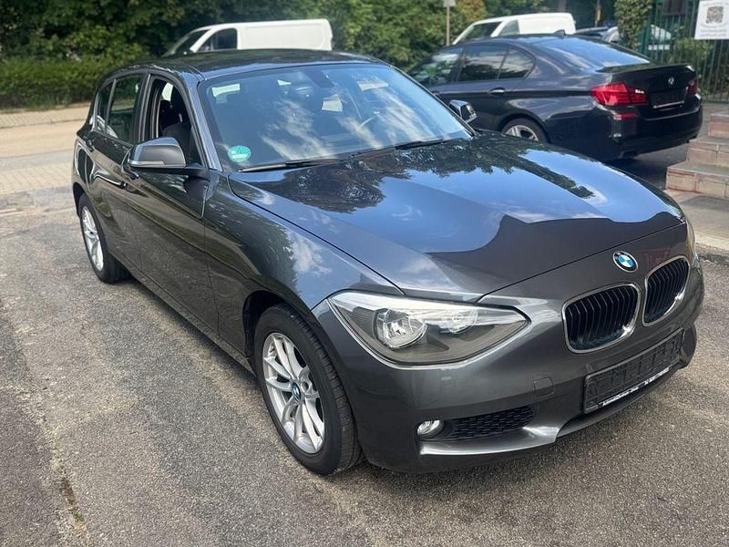 Grau Gebraucht 2014 BMW 118 Kleinwagen | 12.700 € (Fairer Preis) - Bild 1/4