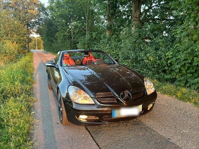 Second-hand Mercedes SLK200 Edition 163 CP (119 kW) 2004 Negru Cabrio