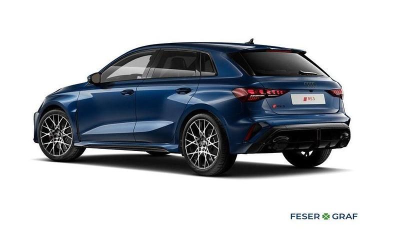 Gebraucht Audi RS3 Ambiente 400 PS (294 kW) 2024 Ascariblau metallic Limousine