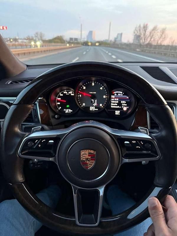 Gebraucht Porsche Macan S 258 PS (189 kW) 2014 Schwarz SUV