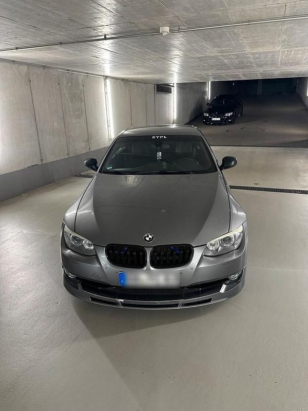 Grau Gebraucht 2010 BMW 325 Cabriolet Shadowline Cabrio | 12.000 € (Fairer Preis) - Bild 1/4