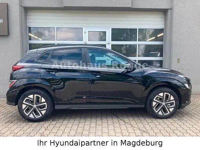 Gebraucht Hyundai Kona Advantage 100 kW (136 PS) 2023 Schwarz SUV