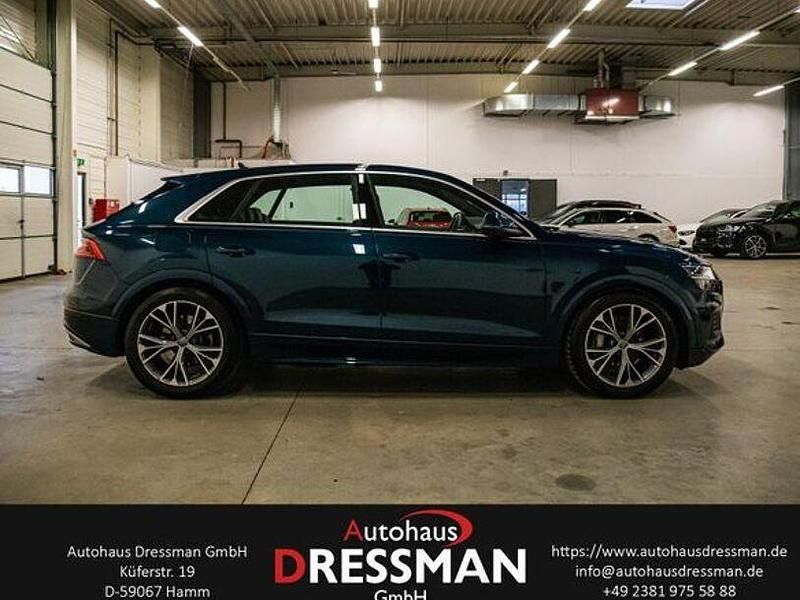 Gebraucht Audi Q8 Basis 286 PS (210 kW) 2019 Galaxisblau metallic SUV