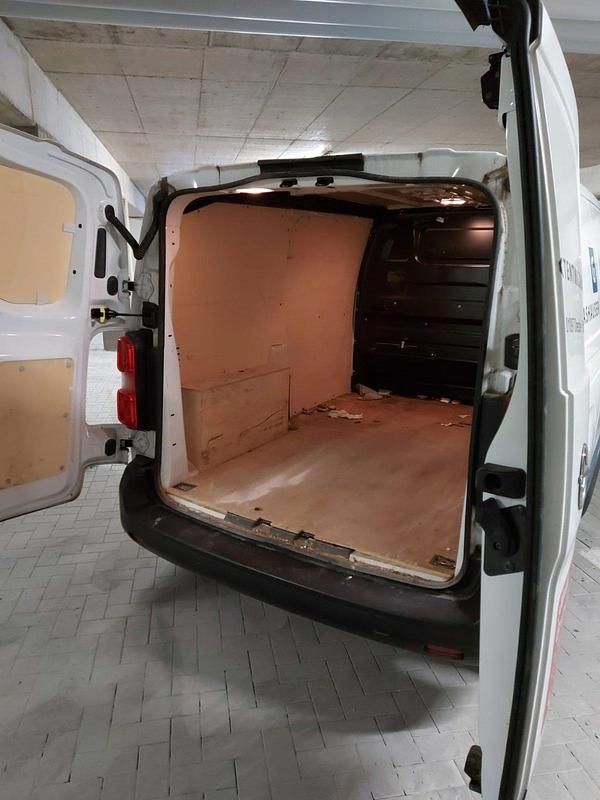 Gebraucht Opel Vivaro 2022 Weiß Van / Kleinbus