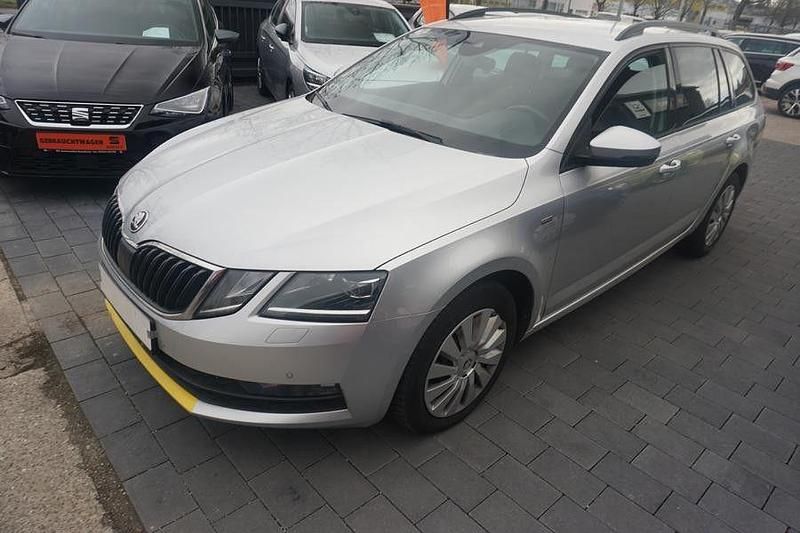 Gebraucht Skoda Octavia Clever 150 PS (110 kW) 2018 Silber Kombi