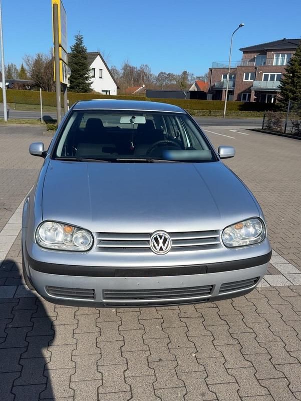 Gebraucht VW Golf IV 101 PS (74 kW) 2003 Silber Kleinwagen