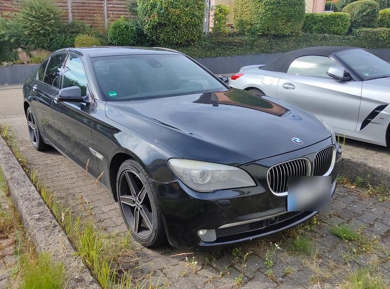 Schwarz Gebraucht 2010 BMW 730 Limousine | 9.999 € (Fairer Preis) - Bild 1/4