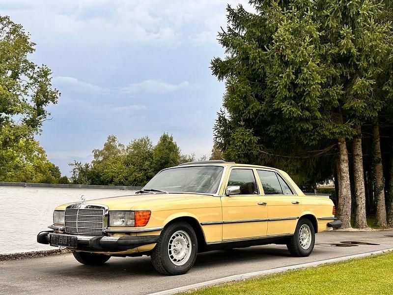 Gelb Gebraucht 1979 Mercedes S300 Limousine | 7.990 € - Bild 1/4