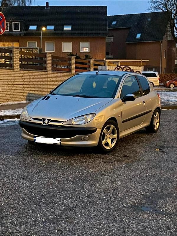 Silber Gebraucht 2002 Peugeot 206 Kleinwagen | 899 € (Guter Preis) - Bild 1/4