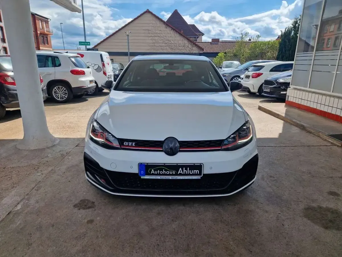 Używany VW Golf GTI 230 KM (169 kW) 2017 Biały Coupe