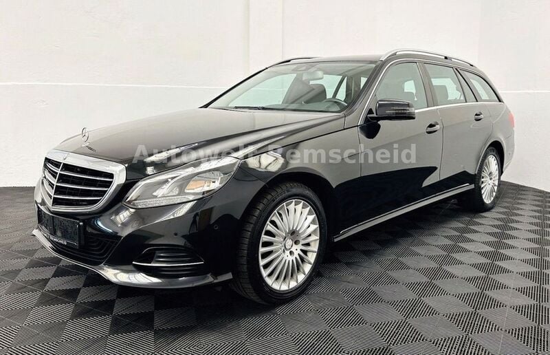 Schwarz Gebraucht 2013 Mercedes E300 Kombi | 13.999 € (Etwas zu teuer) - Bild 1/4