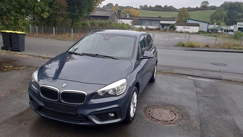 Gebraucht BMW 220 Active Tourer 192 PS (141 kW) 2015 Grau Van / Kleinbus