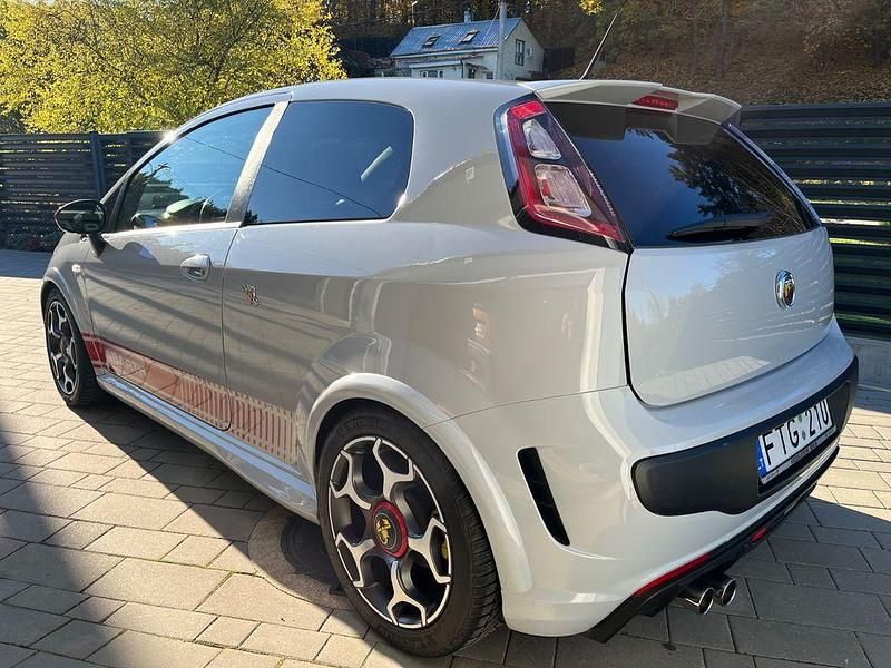 Gebraucht Abarth Punto Evo 163 PS (119 kW) 2014 Grau Kleinwagen