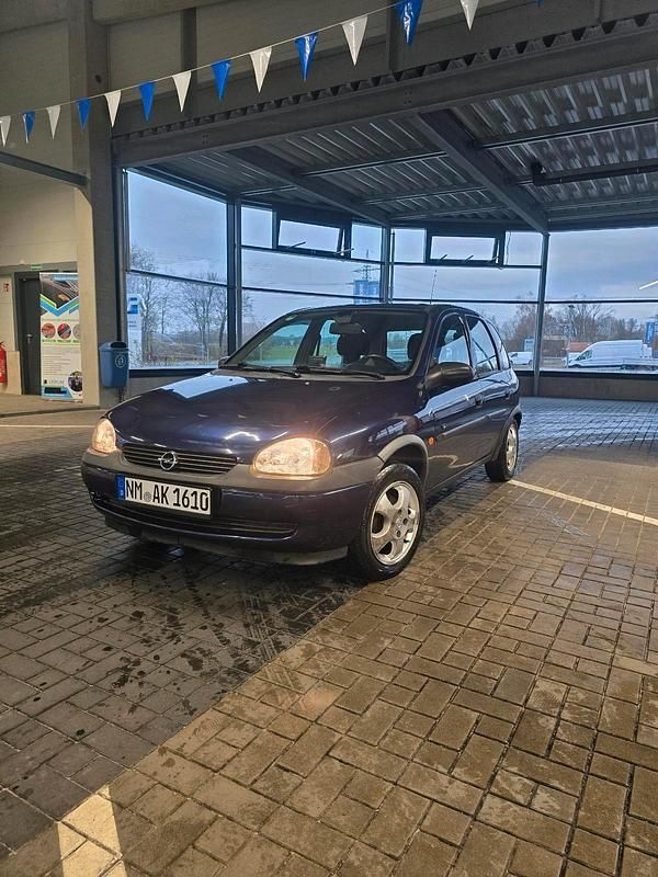 Blau Gebraucht 2000 Opel Corsa Kleinwagen | 1.199 € - Bild 1/4