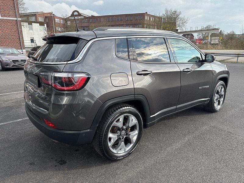 Gebraucht Jeep Compass 140 PS (102 kW) 2018 Grau SUV