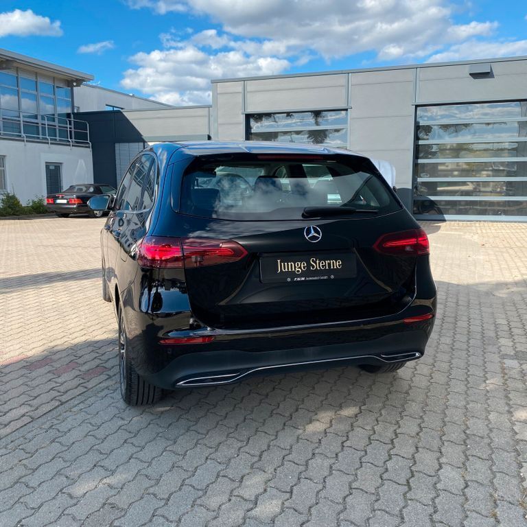 Gebraucht Mercedes B220 Progressive 190 PS (139 kW) 2023 Unilack nachtschwarz Kleinwagen