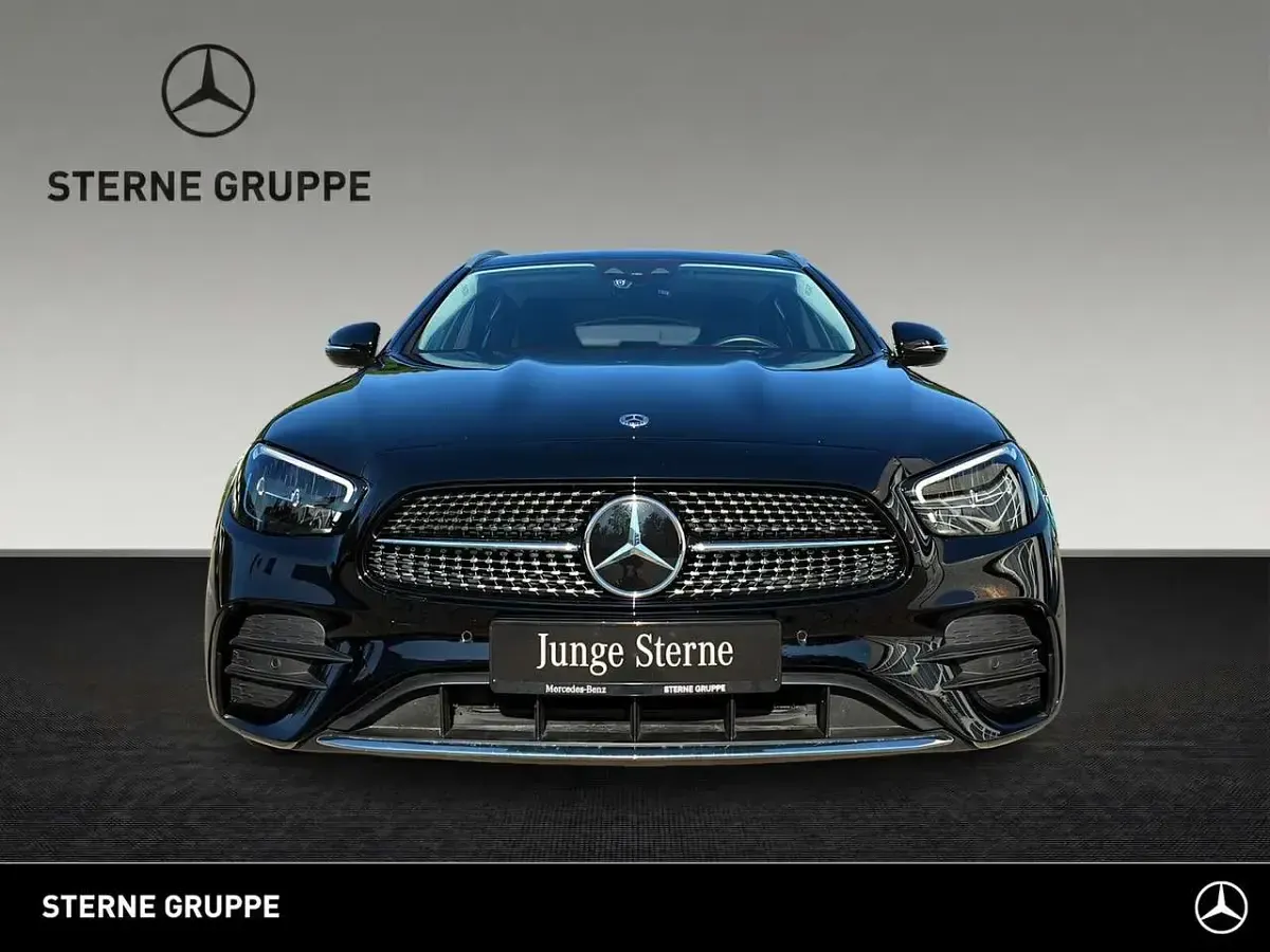 Gebraucht Mercedes E400 330 PS (242 kW) 2023 Unilack schwarz Kombi