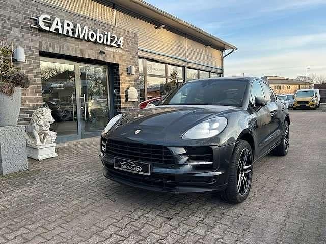 Vulkangrau metallic Gebraucht 2021 Porsche Macan Turbo SUV | 52.700 € (Fairer Preis) - Bild 1/4