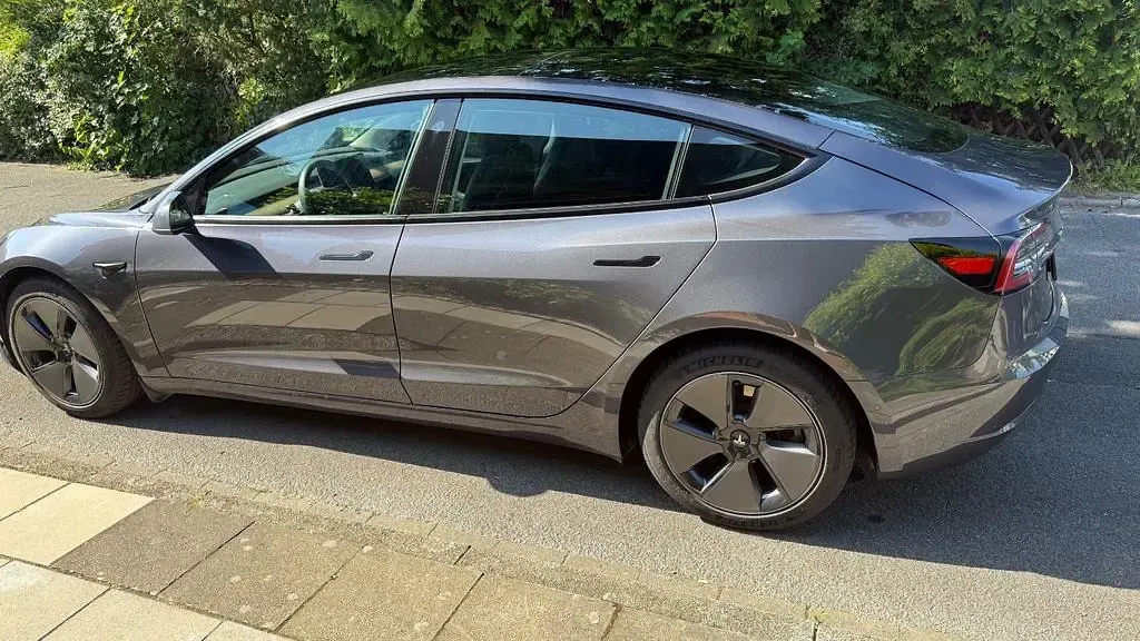 Gebraucht Tesla Model 3 366 kW (498 PS) 2022 Grau Limousine