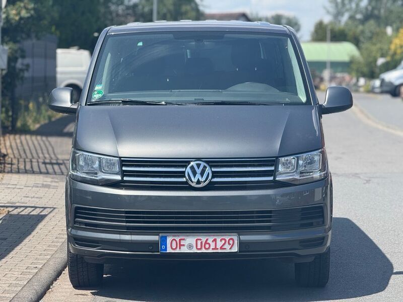 Grau Gebraucht 2017 VW T6 Comfortline Van | 16.450 € (Guter Preis) - Bild 1/4