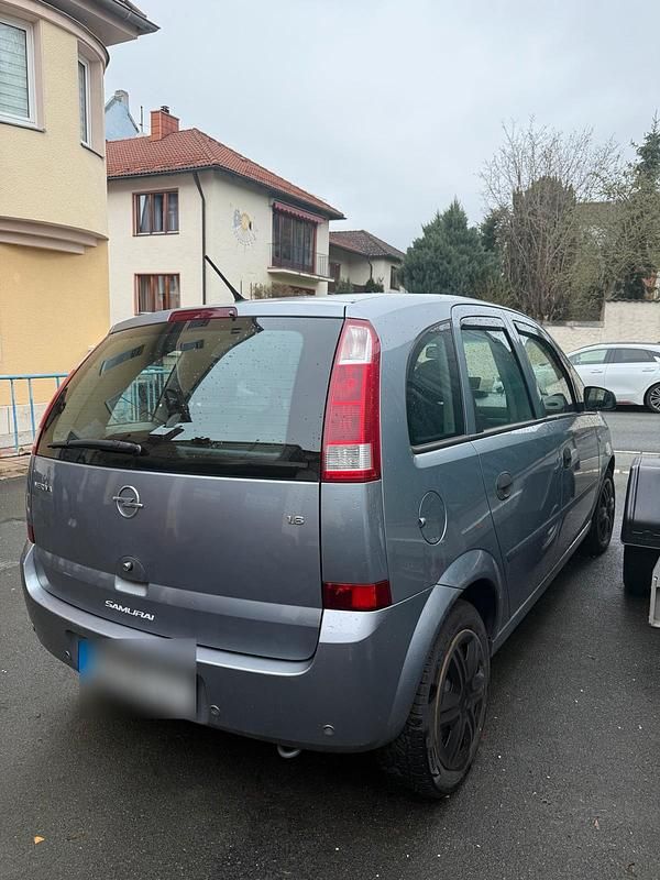 Second-hand Opel Meriva 101 CP (74 kW) 2003 Albastru Monovolum