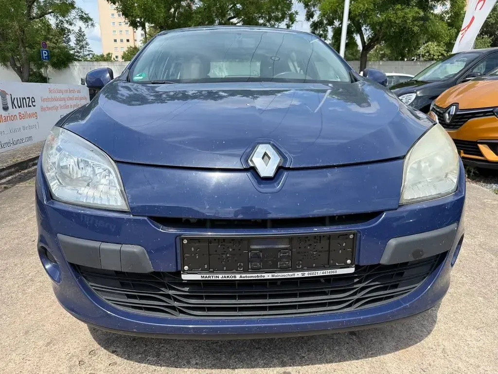 Gebraucht Renault Mégane Expression 110 PS (80 kW) 2010 Blue roy Limousine