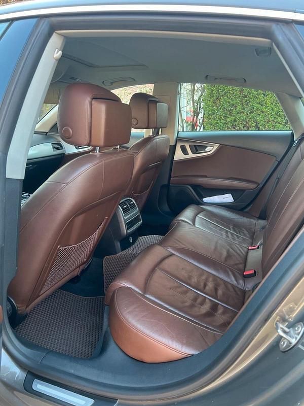 Gebraucht Audi A7 2010 Grau Kleinwagen