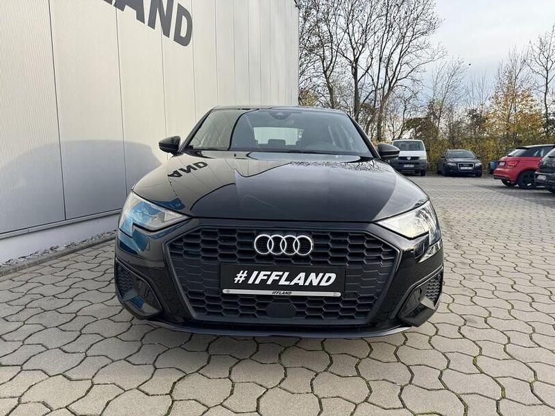 Gebraucht Audi A3 Advanced 110 PS (80 kW) 2023 Mythosschwarz metallic Limousine