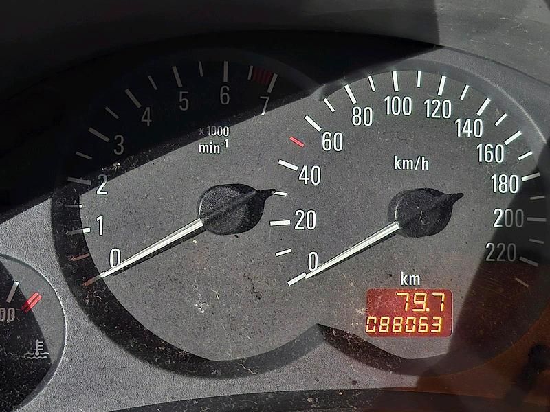 Gebraucht Opel Corsa 58 PS (42 kW) 2001 Schwarz Kleinwagen