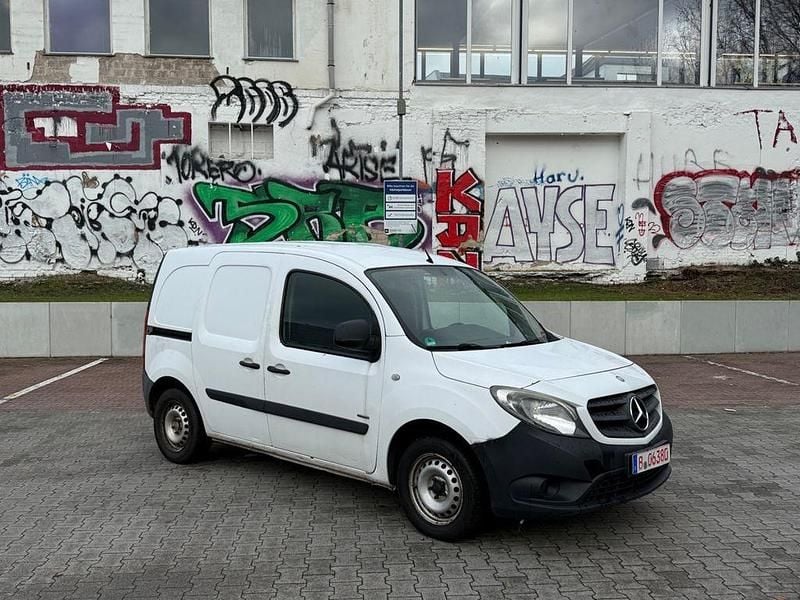 Weiß Gebraucht 2013 Mercedes Citan 109 Van / Kleinbus | 2.150 € (Superpreis) - Bild 1/4