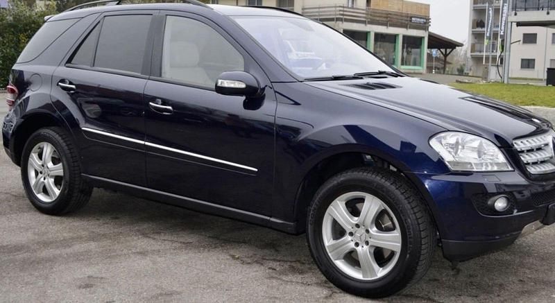 Blau Gebraucht 2006 Mercedes ML420 SUV | 13.500 € - Bild 1/4