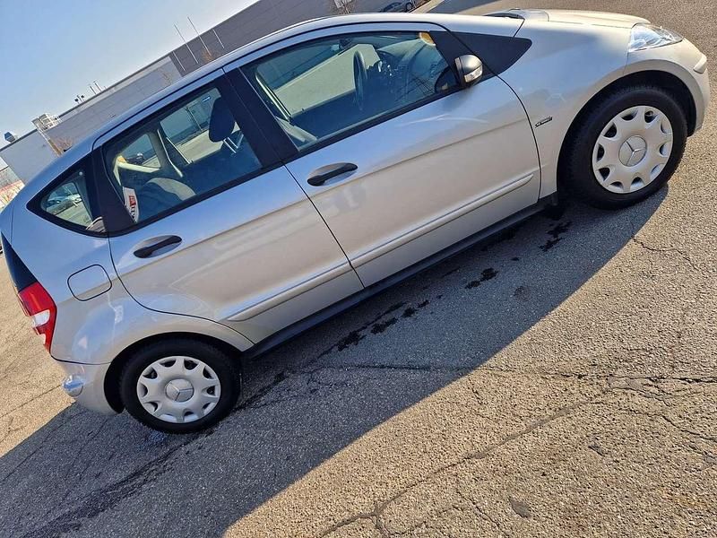 Gebraucht Mercedes A170 116 PS (85 kW) 2007 Silber Limousine