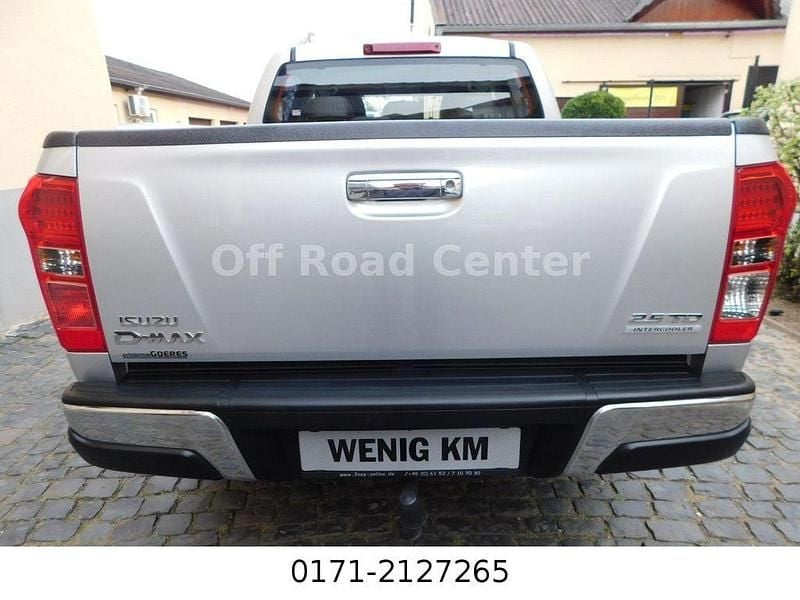 Gebraucht Isuzu D-Max 163 PS (119 kW) 2013 Silber SUV