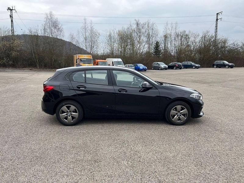 Gebraucht BMW 118 Advantage 150 PS (110 kW) 2023 Schwarz Kleinwagen
