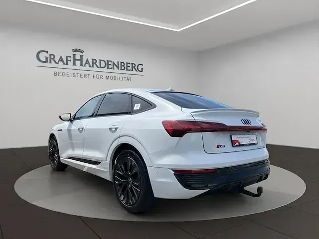 Gebraucht Audi Q8 Sportback e-tron S-Line 250 kW (340 PS) 2024 Gletscherweiß metallic SUV