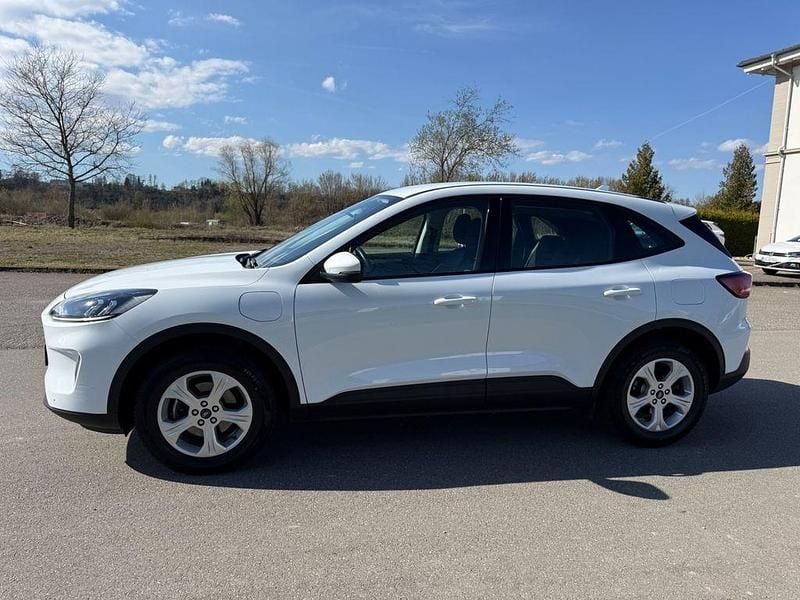 Używany Ford Kuga Cool & Connect 224 KM (164 kW) 2021 Biały SUV
