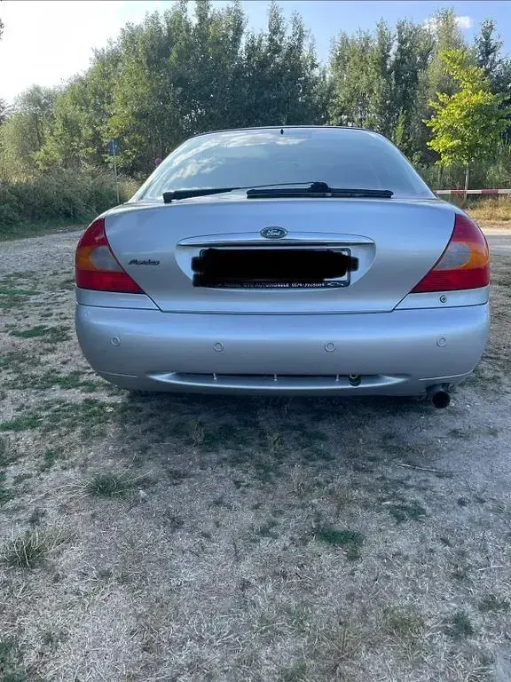 Gebraucht Ford Mondeo Ghia 170 PS (125 kW) 1999 Silber Limousine