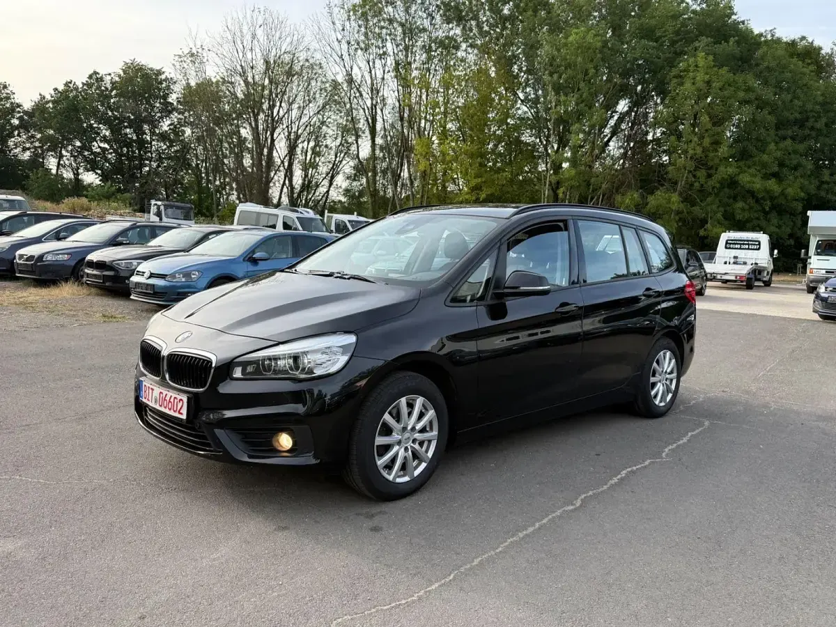 Gebraucht BMW 218 Gran Tourer Advantage 136 PS (100 kW) 2016 Schwarz Van / Kleinbus