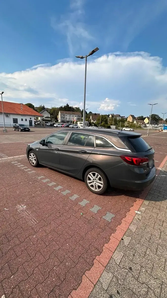 Gebraucht Opel Astra 110 PS (80 kW) 2016 Andere farben Kombi