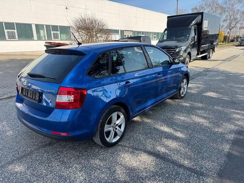 Gebraucht Skoda Rapid Drive 90 PS (66 kW) 2017 Blau Kleinwagen