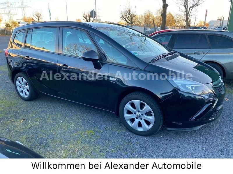 Schwarz Gebraucht 2014 Opel Zafira Tourer Active Van / Kleinbus | 10.999 € (Fairer Preis) - Bild 1/4