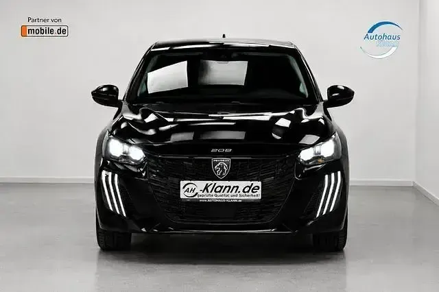 Gebraucht Peugeot 208 Allure 101 PS (74 kW) 2025 Noir perla nera (metallic) Kleinwagen
