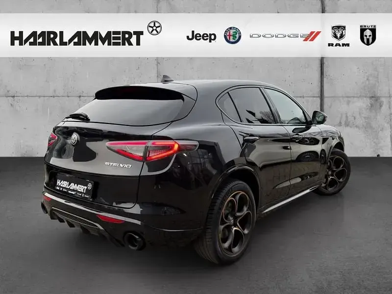 Neu Alfa Romeo Stelvio 280 PS (205 kW) 2025 Metallic SUV