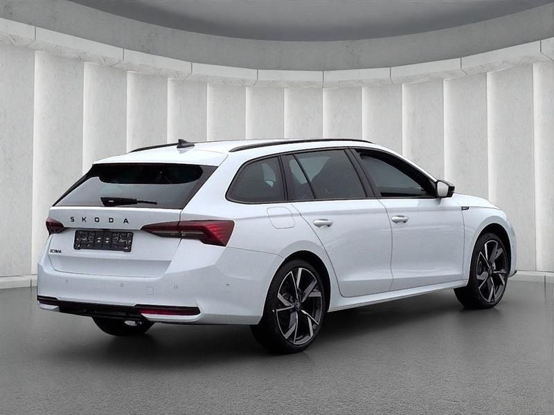Neu Skoda Octavia SportLine 150 PS (110 kW) 2025 Weiß Kombi