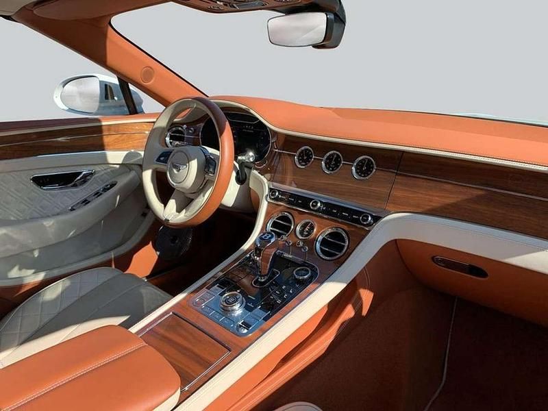 Gebraucht Bentley Continental GT Convertible 659 PS (484 kW) 2024 Weiß Cabrio