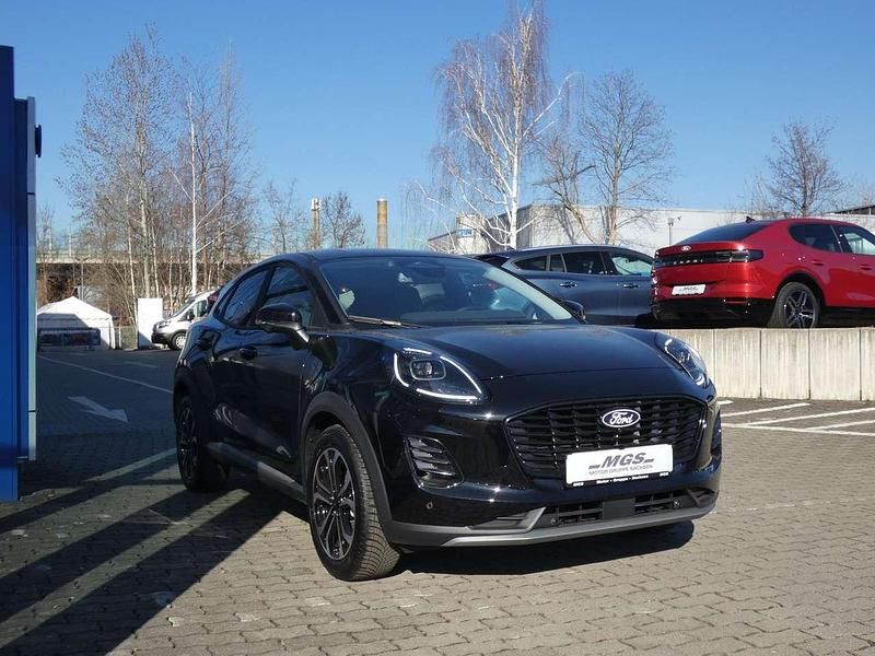Neu Ford Puma Titanium 125 PS (91 kW) 2025 Agate black SUV