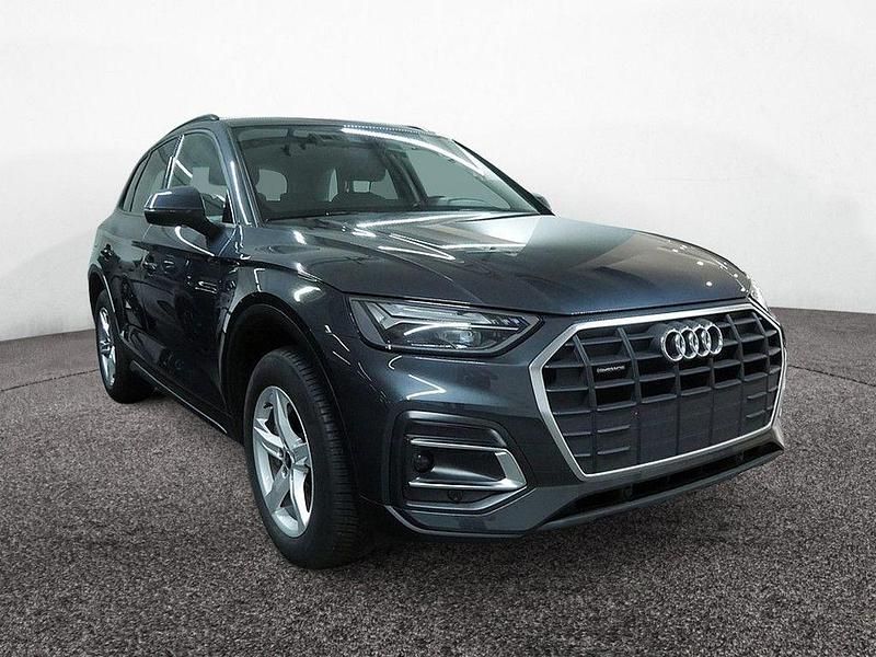 Gebraucht Audi Q5 Basis 204 PS (150 kW) 2024 Manhattangrau metallic SUV