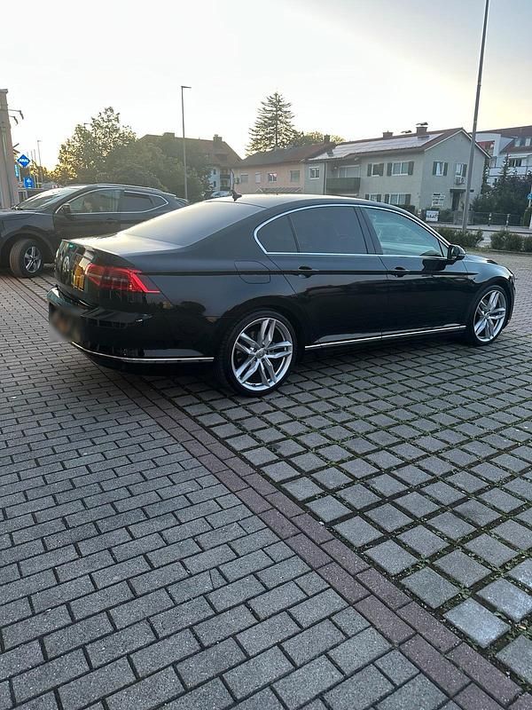 Gebraucht VW Passat 150 PS (110 kW) 2014 Schwarz Limousine