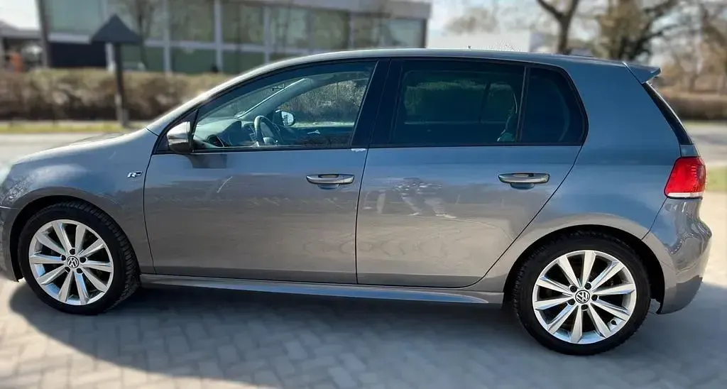 Gebraucht VW Golf VI Comfortline 122 PS (89 kW) 2011 Grau Kleinwagen